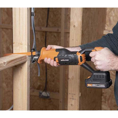 Ocasní AKU pila EVOLUTION R150RCP-Li s 2Ah baterií a nabíječkou a další 2,0Ah baterií EVOLUTION ZDARMA